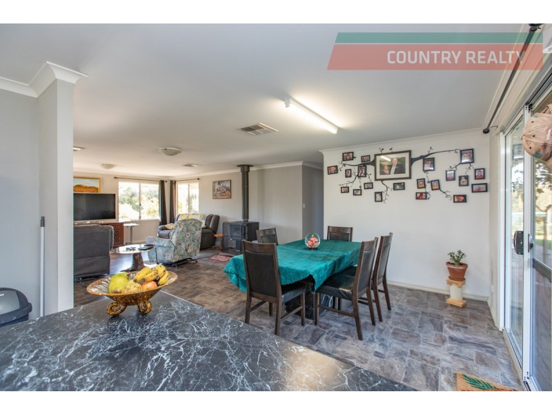 88 Brooking Road, Beverley WA 6304