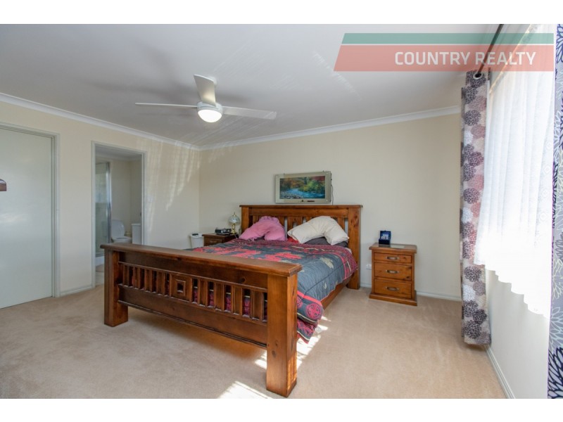 88 Brooking Road, Beverley WA 6304