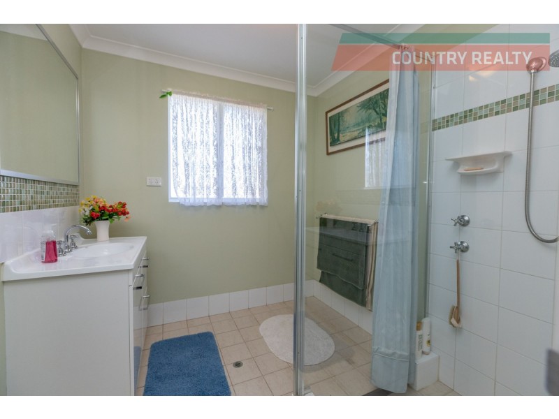 88 Brooking Road, Beverley WA 6304