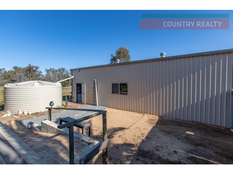 88 Brooking Road, Beverley WA 6304