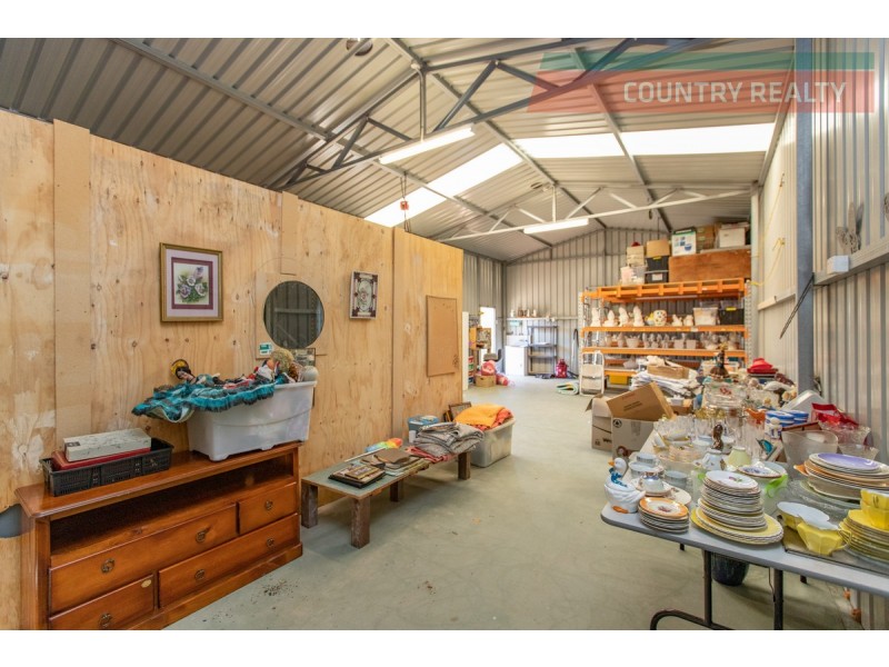 88 Brooking Road, Beverley WA 6304