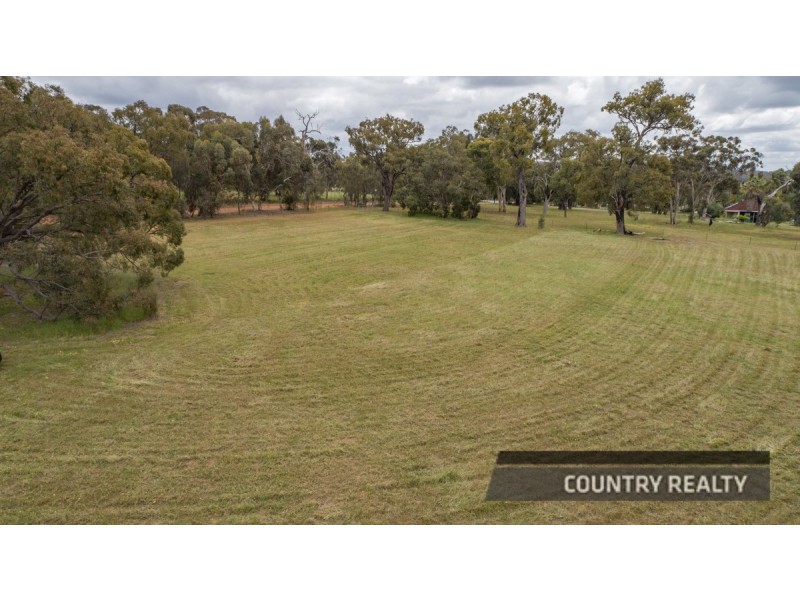 801 Martin Street, Bakers Hill WA 6562