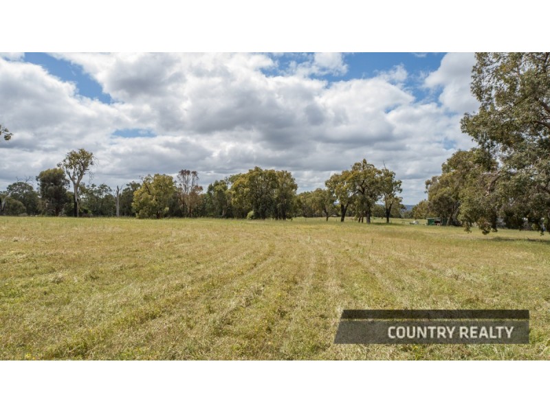 801 Martin Street, Bakers Hill WA 6562