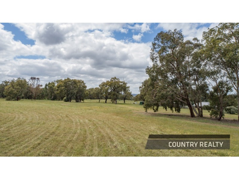 801 Martin Street, Bakers Hill WA 6562