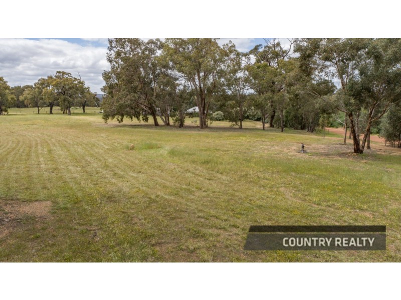 801 Martin Street, Bakers Hill WA 6562