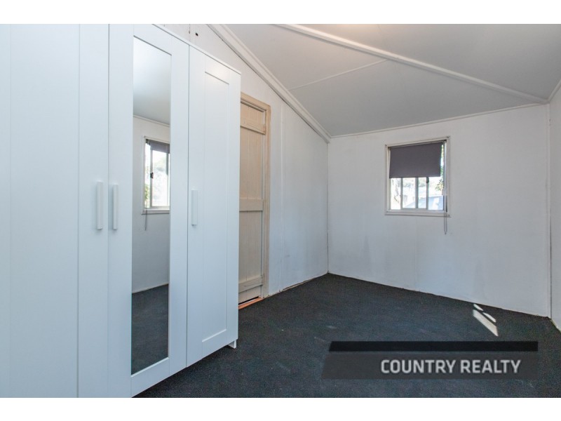 2 Parker Road, York WA 6302
