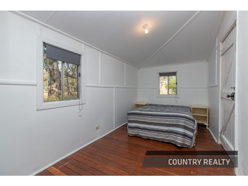 2 Parker Road, York WA 6302