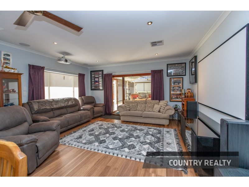 168 Carlin Road, Bakers Hill WA 6562