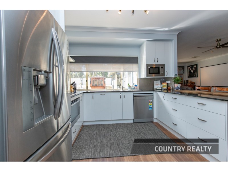 168 Carlin Road, Bakers Hill WA 6562