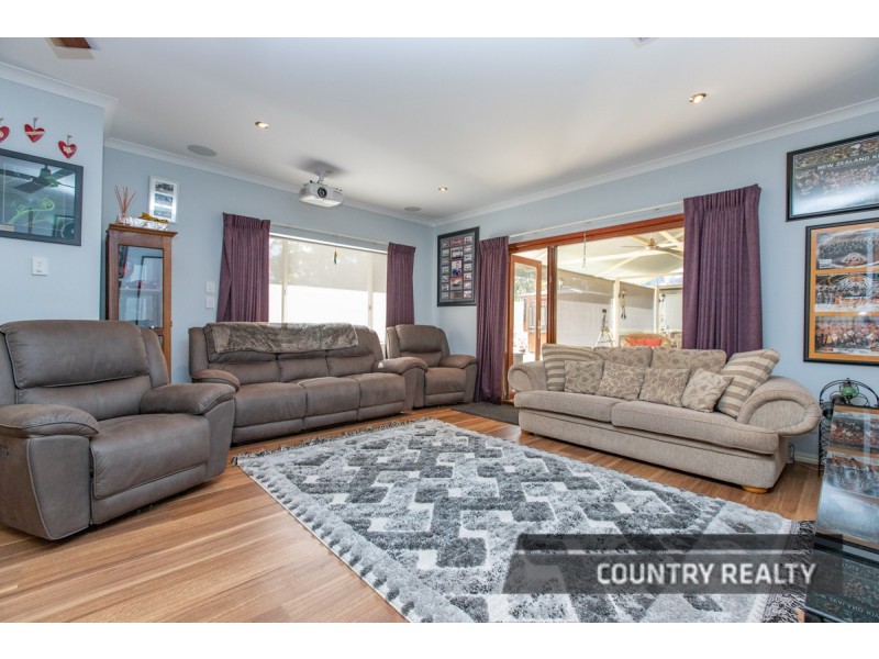 168 Carlin Road, Bakers Hill WA 6562