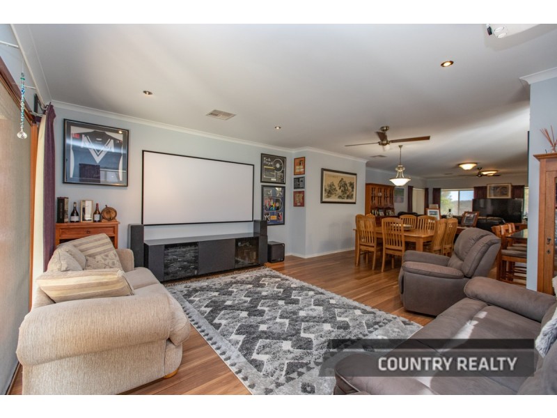 168 Carlin Road, Bakers Hill WA 6562