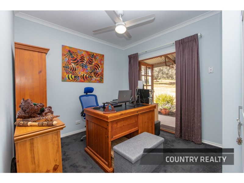 168 Carlin Road, Bakers Hill WA 6562