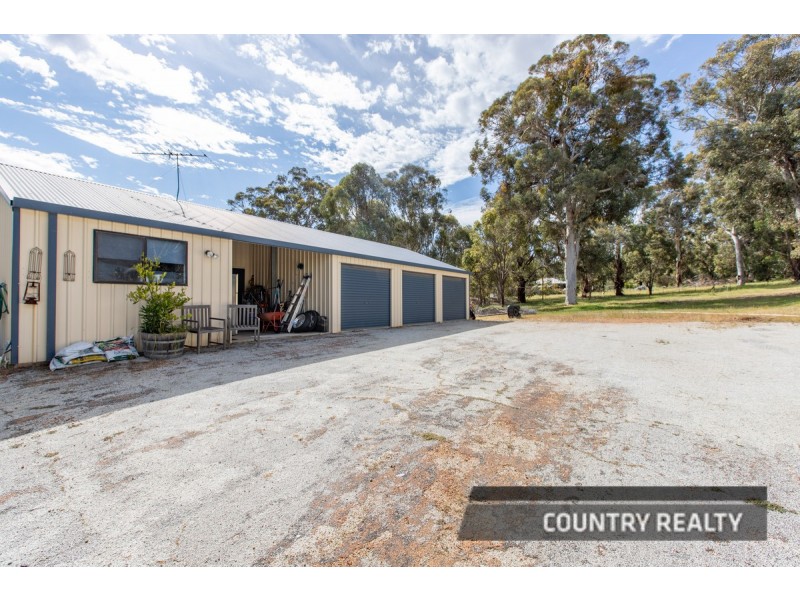 168 Carlin Road, Bakers Hill WA 6562
