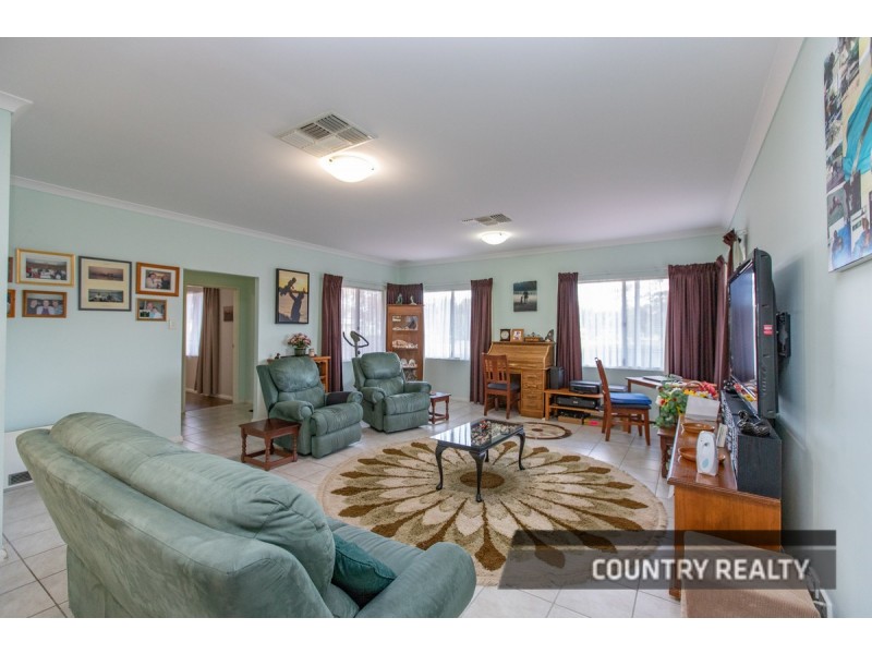 39 Nicholas Street, Beverley WA 6304