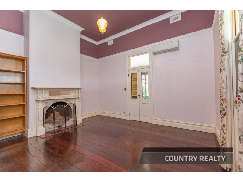 14 Harriott Street, York WA 6302