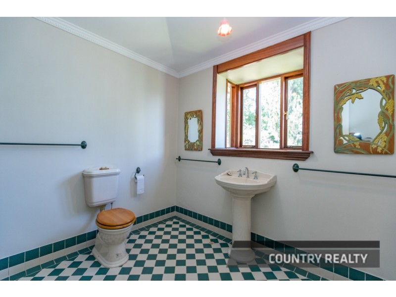 14 Harriott Street, York WA 6302