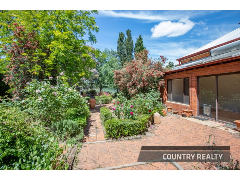 14 Harriott Street, York WA 6302