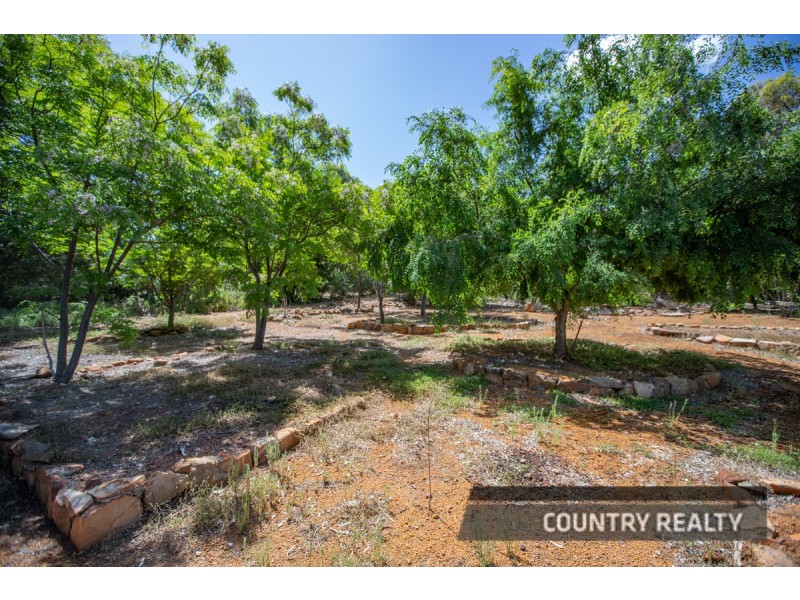 14 Harriott Street, York WA 6302