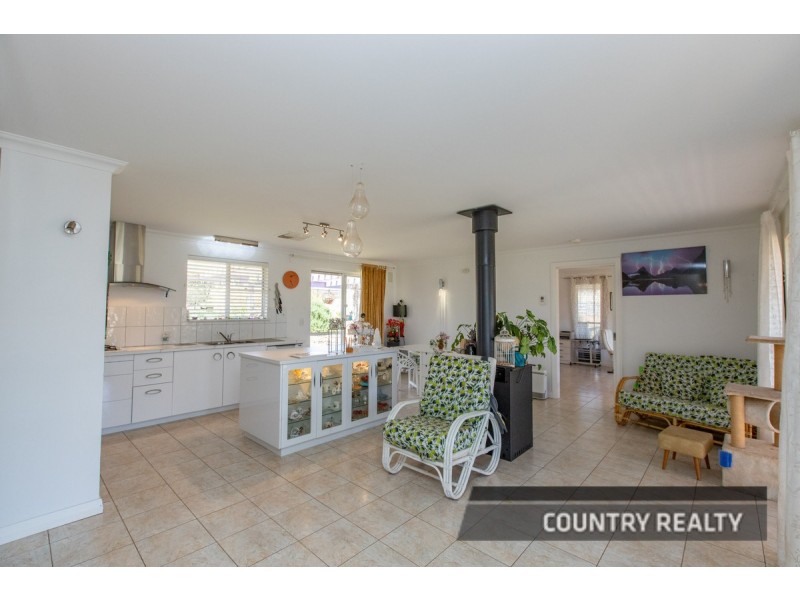 81 Andrews Avenue, York WA 6302