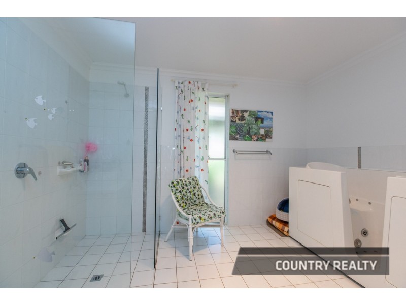 81 Andrews Avenue, York WA 6302