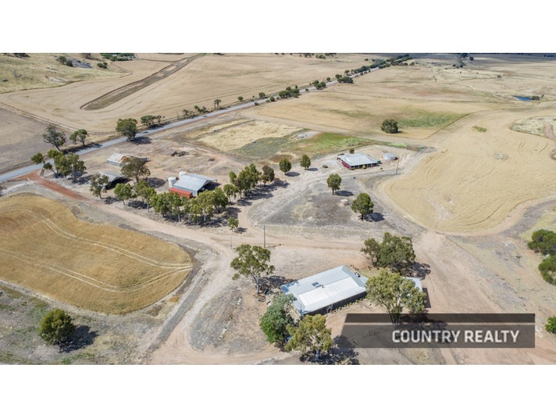 987 York Williams Road, Beverley WA 6304