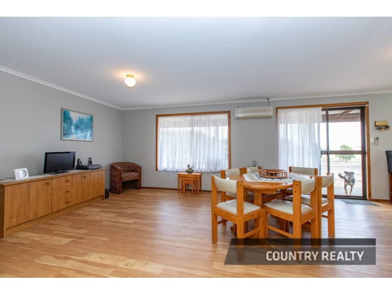 987 York Williams Road, Beverley WA 6304