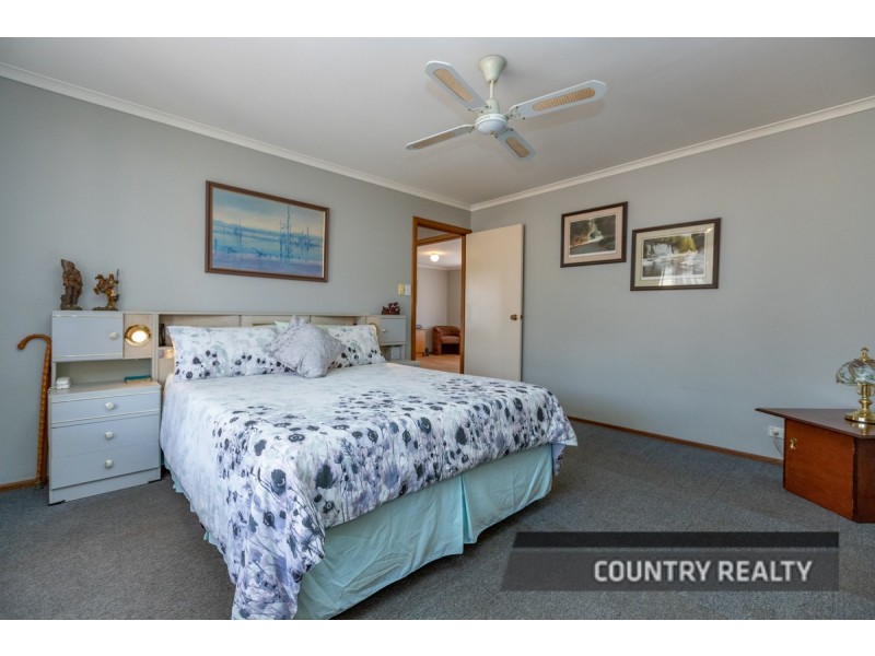 987 York Williams Road, Beverley WA 6304