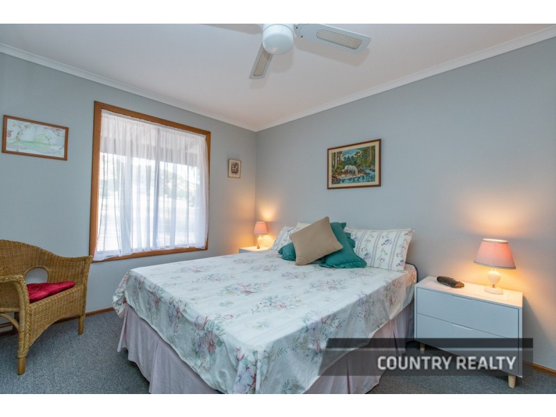 987 York Williams Road, Beverley WA 6304