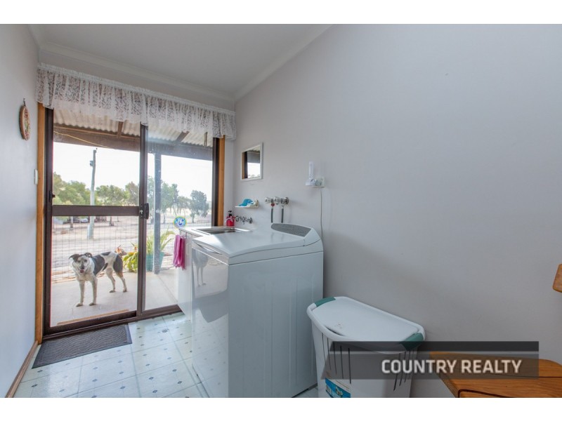 987 York Williams Road, Beverley WA 6304