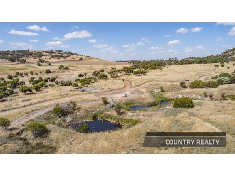 987 York Williams Road, Beverley WA 6304