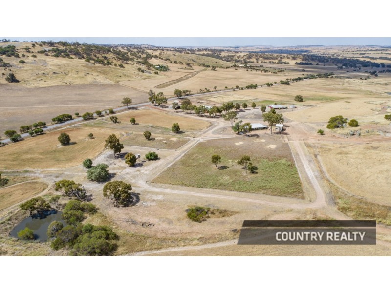 987 York Williams Road, Beverley WA 6304