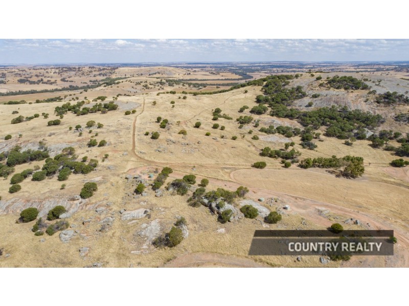 987 York Williams Road, Beverley WA 6304