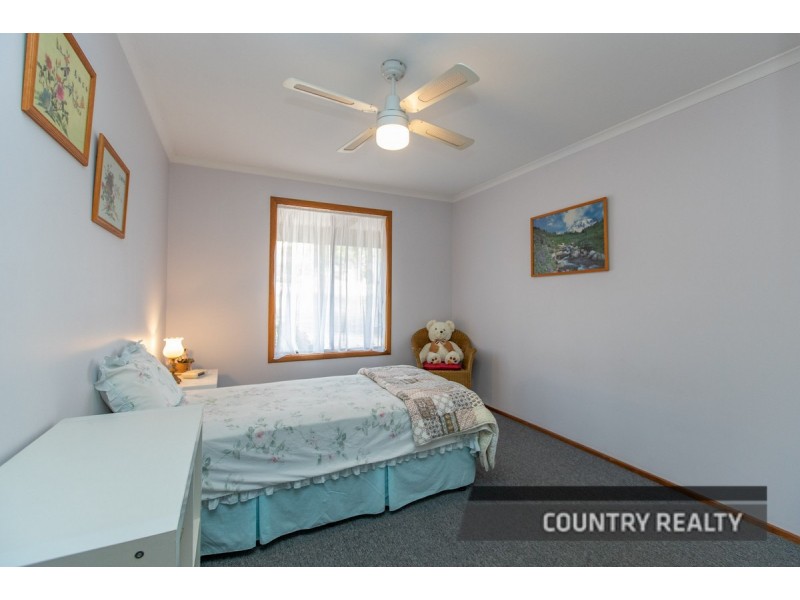 987 York Williams Road, Beverley WA 6304