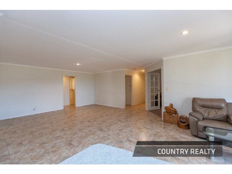 987 York Williams Road, Beverley WA 6304