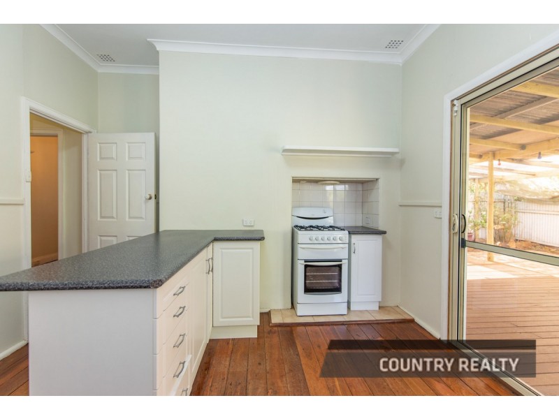 60 Gairdner Street, Northam WA 6401