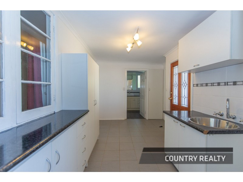 60 Gairdner Street, Northam WA 6401