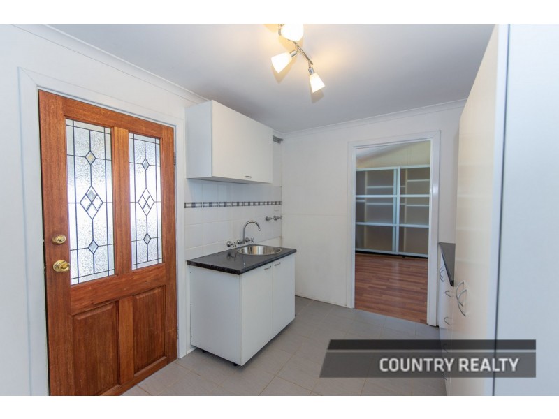 60 Gairdner Street, Northam WA 6401