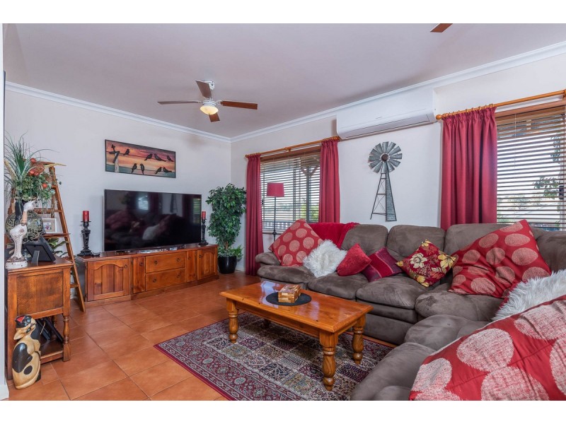 12 Heaton Drive, Northam WA 6401