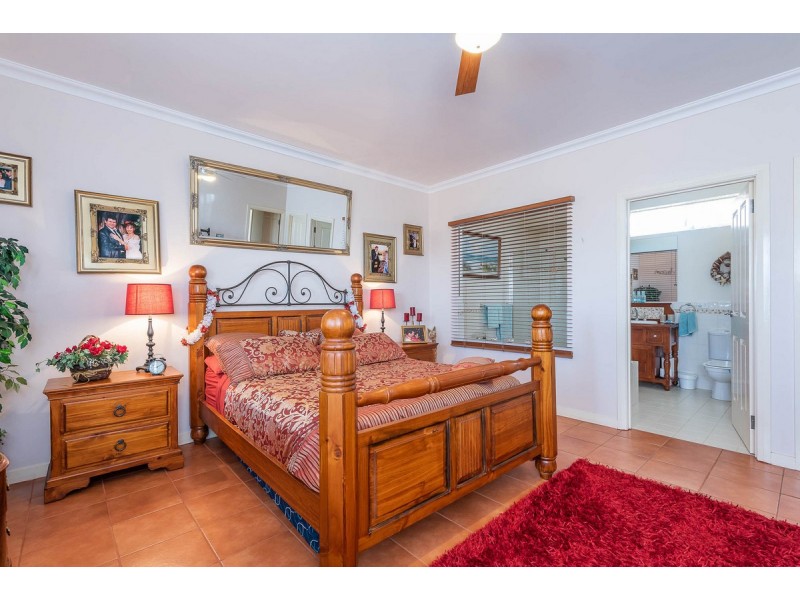 12 Heaton Drive, Northam WA 6401