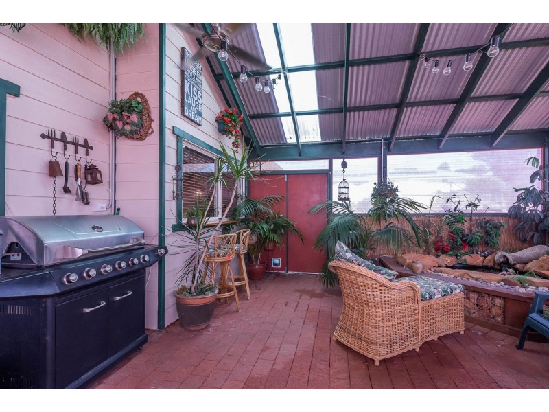 12 Heaton Drive, Northam WA 6401