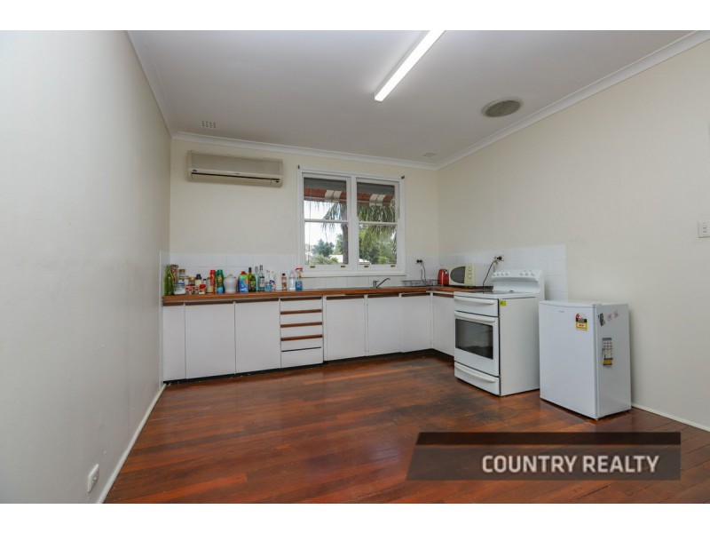 280 Avon Terrace, York WA 6302