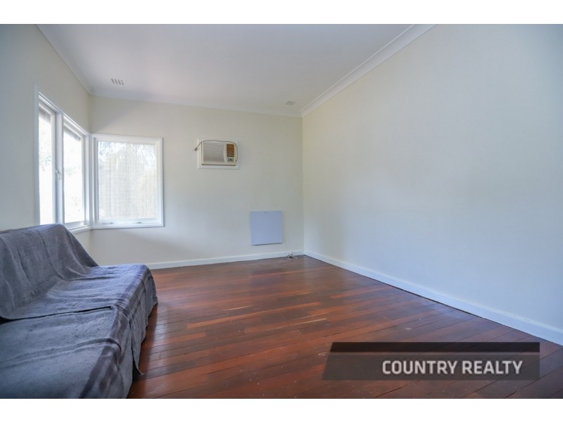 280 Avon Terrace, York WA 6302