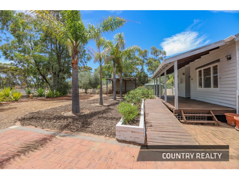 280 Avon Terrace, York WA 6302