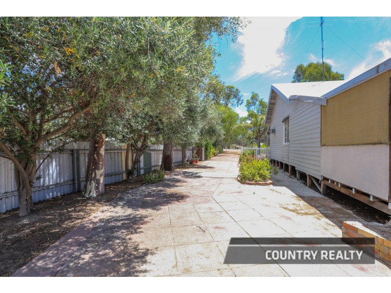 280 Avon Terrace, York WA 6302