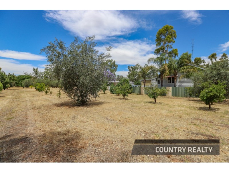 280 Avon Terrace, York WA 6302