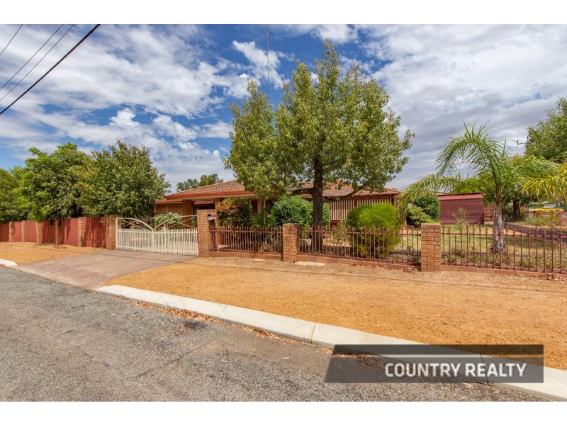 39 Kennedy Street, Northam WA 6401
