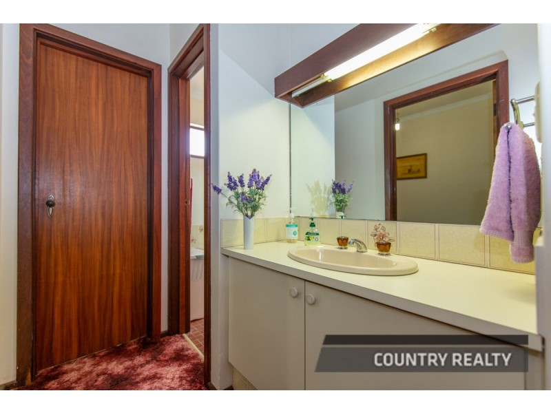 39 Kennedy Street, Northam WA 6401