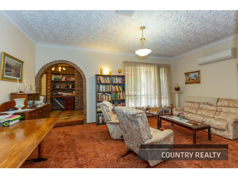 39 Kennedy Street, Northam WA 6401