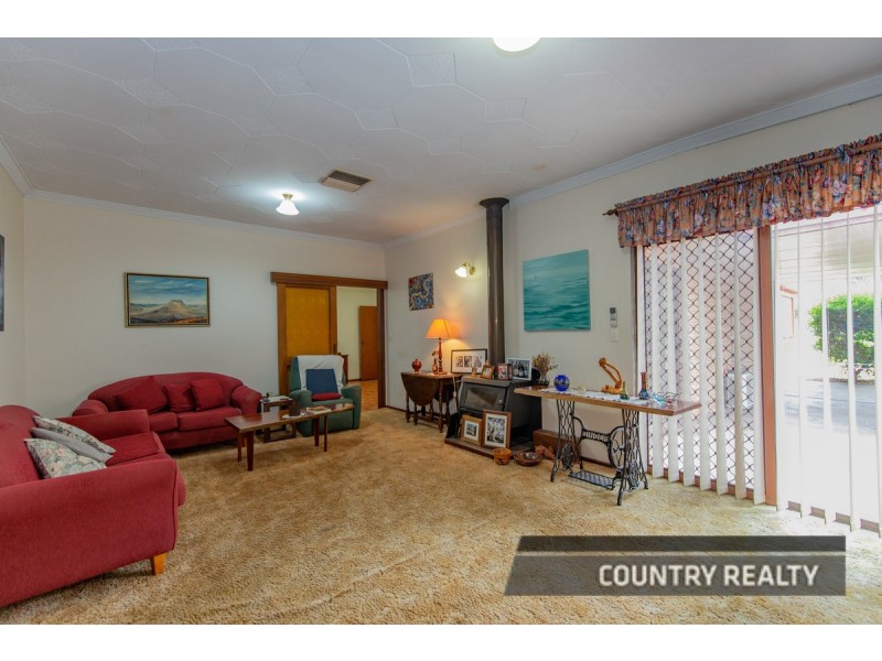 39 Kennedy Street, Northam WA 6401