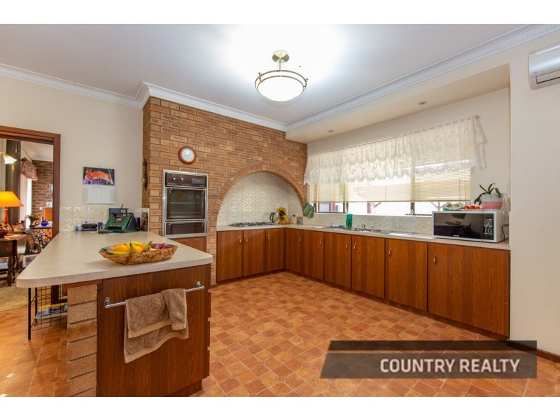 39 Kennedy Street, Northam WA 6401